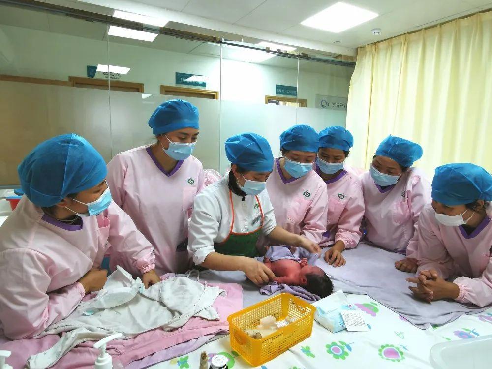 双江妇婴监护型护送